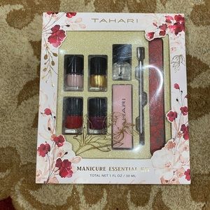 Tahari Manicure Essential Kit